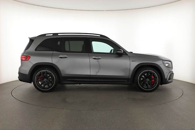 Mercedes-Benz GLB (2025) 35 AMG 4MATIC - fotka 6 z 26