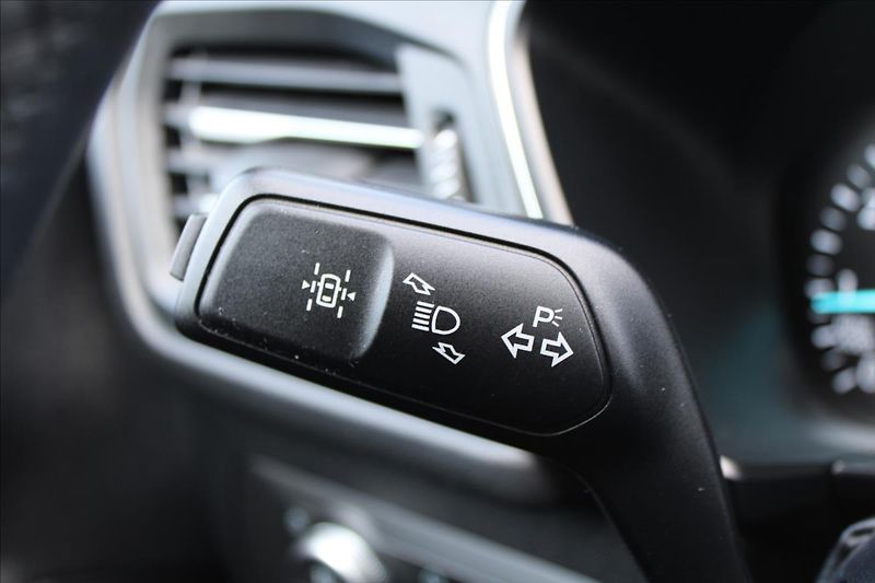 Ford Kuga 1,5 EB  ČR,1.MAJ,TITANIUM,DPH - fotka 14 z 38