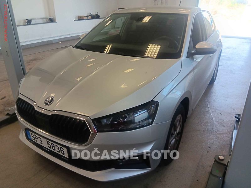 Škoda Fabia (2024) 1.0 Tsi, ČR, servis.kniha, AT - fotka 1 z 3