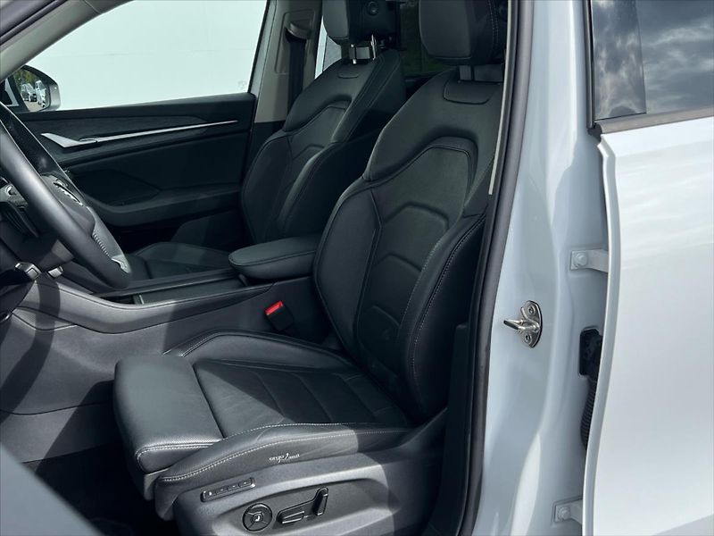 Škoda Kodiaq 2,0 TDi 142kW 7DSG 4X4 EXCLUSI - fotka 11 z 36