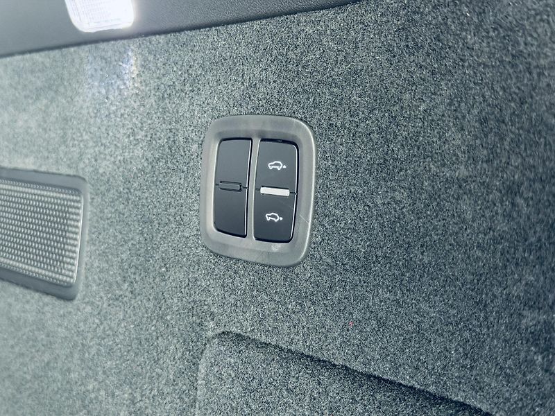 Porsche Cayenne (2024) S V8 SPORTDESIGN BURM MAX.VYB - fotka 36 z 38
