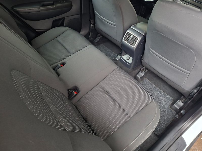 Kia Sportage (2016) 1.7CRDi 85kW -1.MAJITEL-KAMERA - fotka 27 z 41