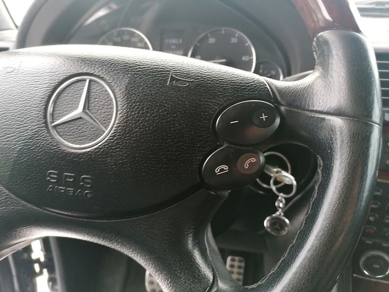 Mercedes-Benz GLE (2017) 400 4Matic - fotka 19 z 26