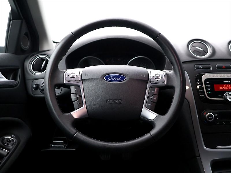 Ford Mondeo 1,6 EB 118kW 1. Maj CZ Tažné - fotka 16 z 33