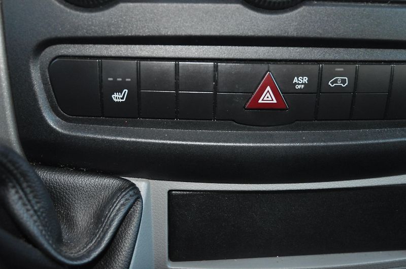 Volkswagen Crafter 2.0TDi 120kW valník + plachta - fotka 8 z 14