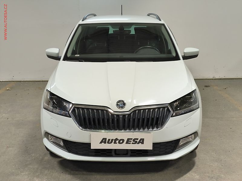 Škoda Fabia (2019) 1.0 TSI, ČR, Style, DSG, LED - fotka 2 z 17