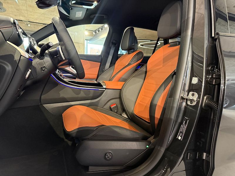 Mercedes-Benz GLC 220d 4MATIC, DISTRONIC, Tažné - fotka 18 z 38