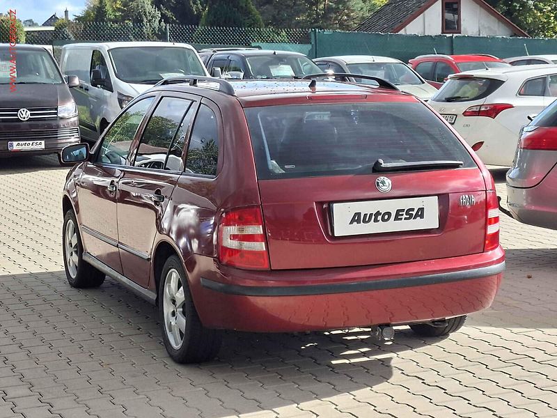 Škoda Fabia (2004) 1.4 TDi, ČR, AC, výhřev sed - fotka 4 z 17