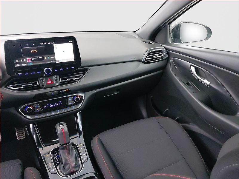 Hyundai i30 (2024) N-Line 1.5 T-GDI MHEV 48V - fotka 8 z 21