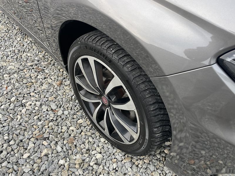 Fiat Tipo 1.4Ti-JET 120PS LPG LOUNGE TOP - fotka 64 z 187