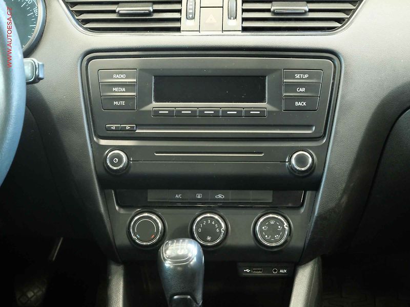 Škoda Octavia (2014) 1.2TSi, 2.maj,ČR, AC - fotka 13 z 16