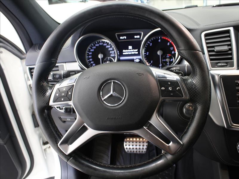 Mercedes-Benz Třídy M 350CDI 4M AMG H/K. Pano.TZ   3 - fotka 9 z 15