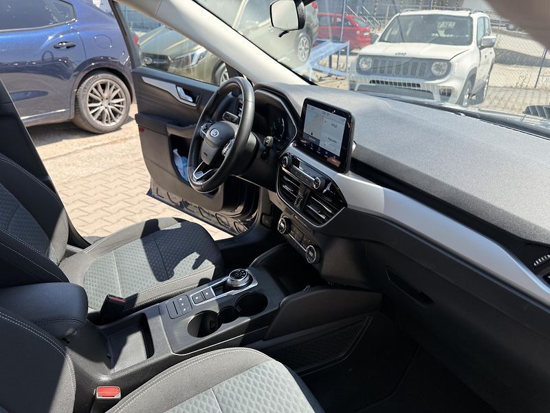 Ford Kuga (2022) 2.5 plev ,REZERVOVÁNO - fotka 43 z 47