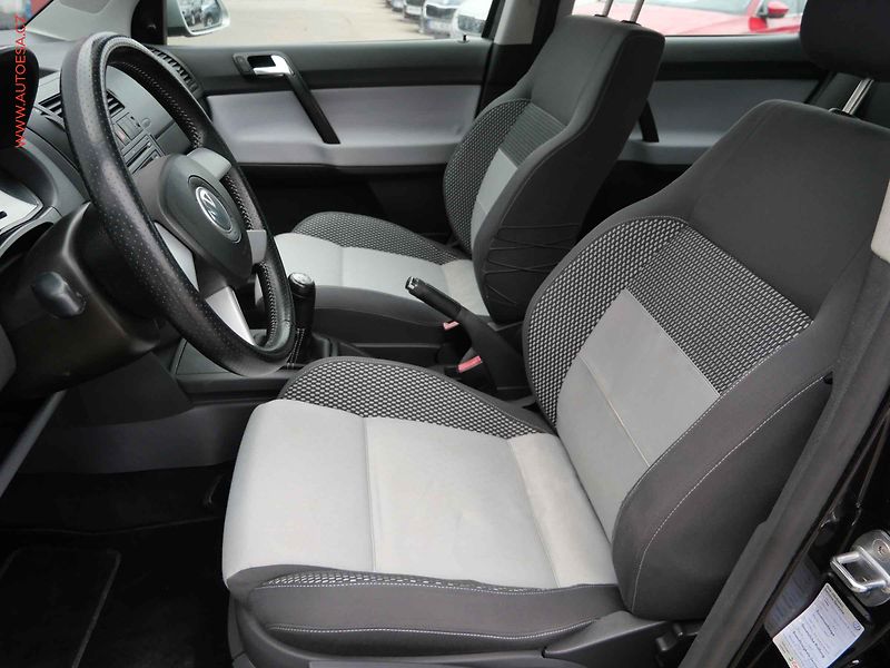 Volkswagen Polo (2006) 1.4 i, Klima - fotka 9 z 12