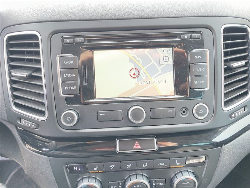 Seat Alhambra 1,4 TSi 110kw Automat 7míst GP - fotka 15 z 33