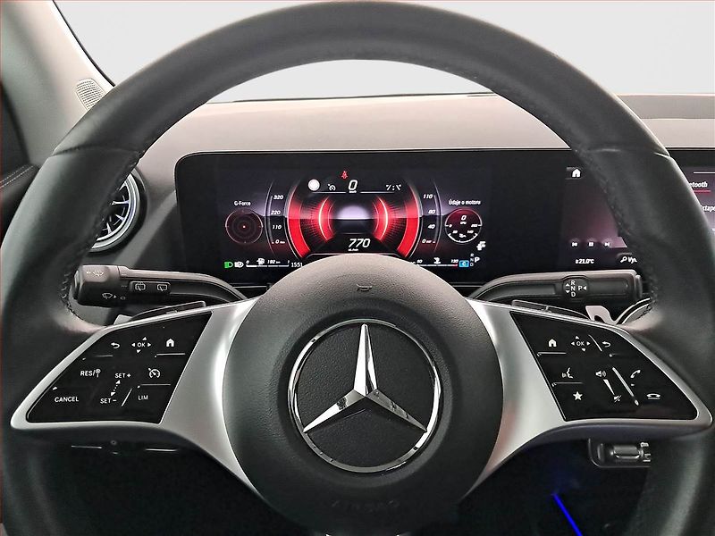Mercedes-Benz GLA (2023) 200 d 4MATIC - fotka 16 z 16