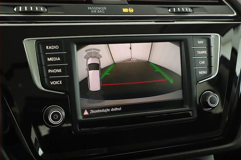 Volkswagen Touran (2016) 1.6 TDI, Automat, Serv.kniha - fotka 15 z 17