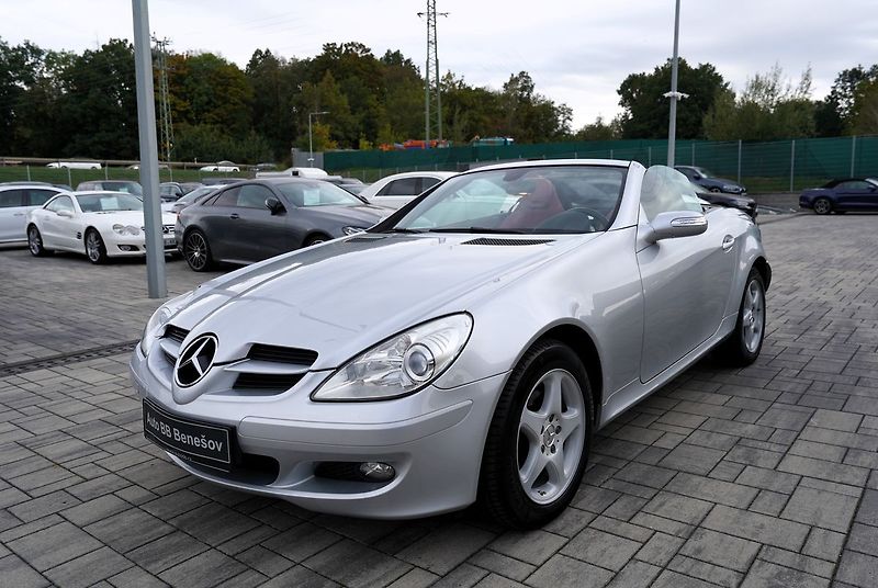 Mercedes-Benz SLK 200/165PS/kůže/manuál - fotka 9 z 37