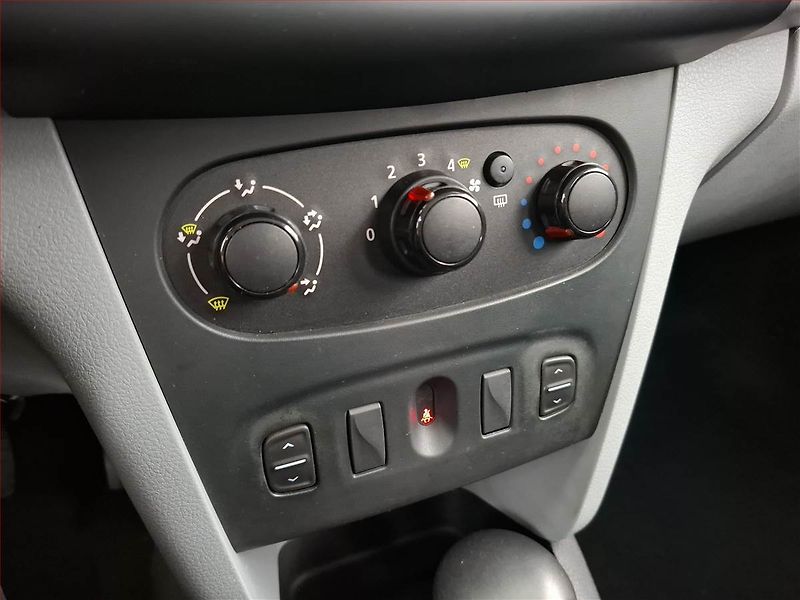Dacia Sandero (2013) 1.2 16V, nová STK, CZ doklady - fotka 14 z 14