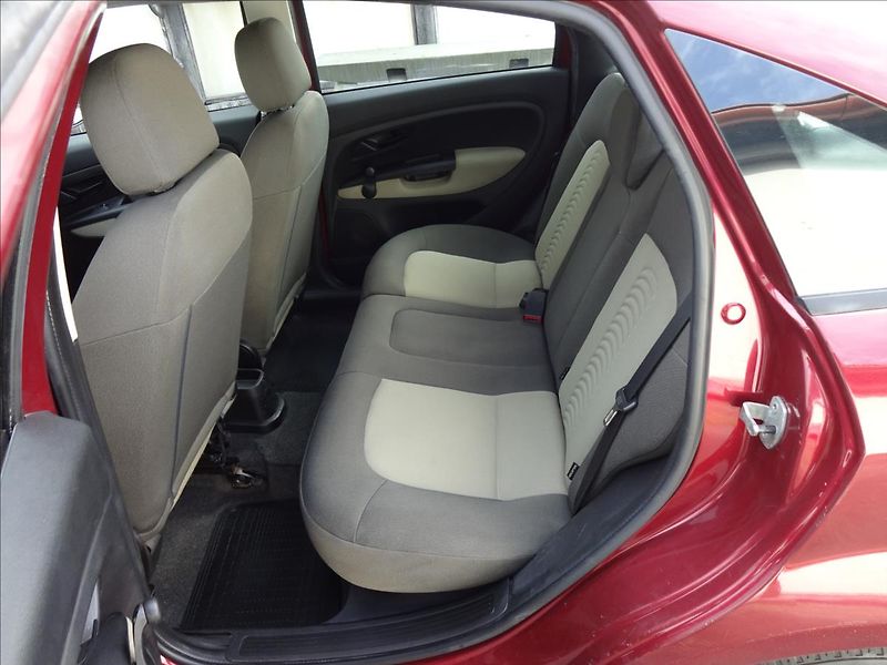 Fiat Linea 1,4i 57kW - fotka 20 z 40