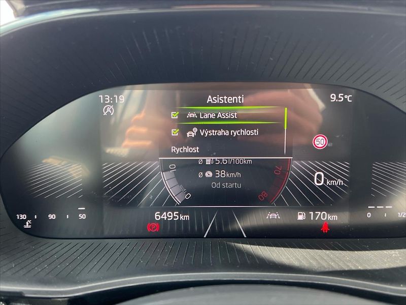 Škoda Fabia 1,0 TSi 70kW SELECTION  IV. - fotka 16 z 23