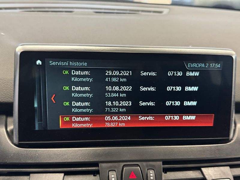 BMW Řada 2 (2018) 218d xDrive Grand Tourer - fotka 29 z 31