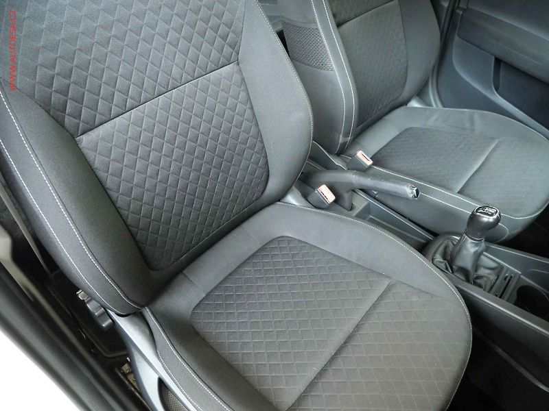 Škoda Fabia (2017) 1.0 MPi, AC, tempo - fotka 11 z 20