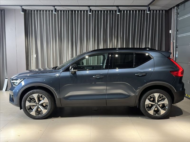 Volvo XC40 (2026) 2,0 B4  Ultra - fotka 2 z 33