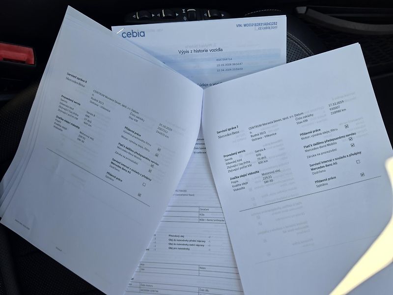 Mercedes-Benz CLS 350CDI 4-MATIC Harman&Kardon  - fotka 28 z 39
