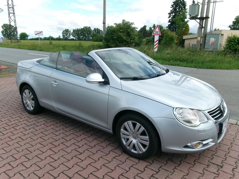 Volkswagen EOS (2008) 2,0TDI 8V CABRIO  - fotka 32 z 45