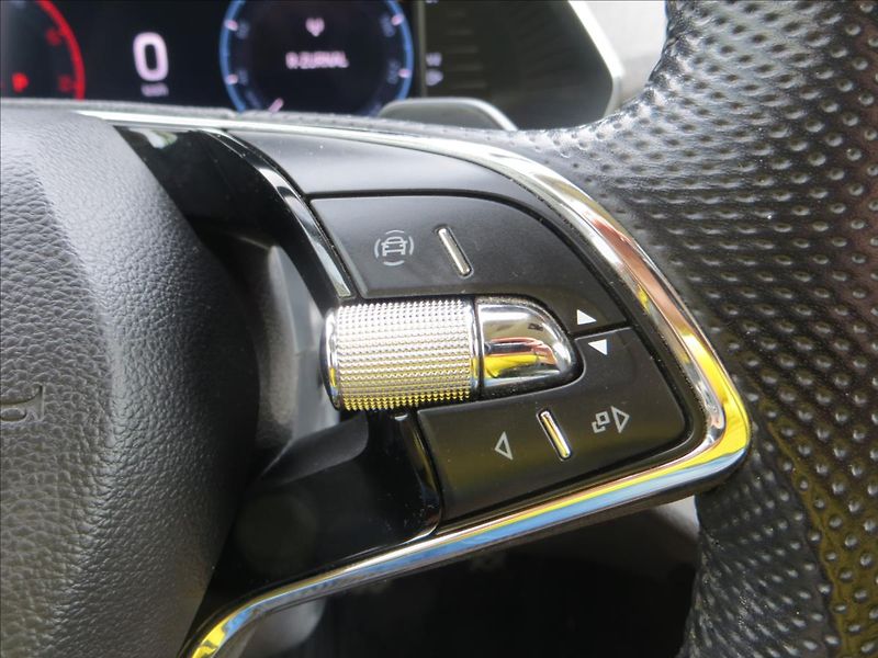 Škoda Octavia 2,0 TDI DSG Style 110kW Tažné - fotka 26 z 31