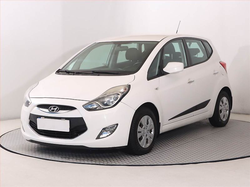 Hyundai ix20 (2012) 1.4 CRDi, Serv.kniha - fotka 2 z 14
