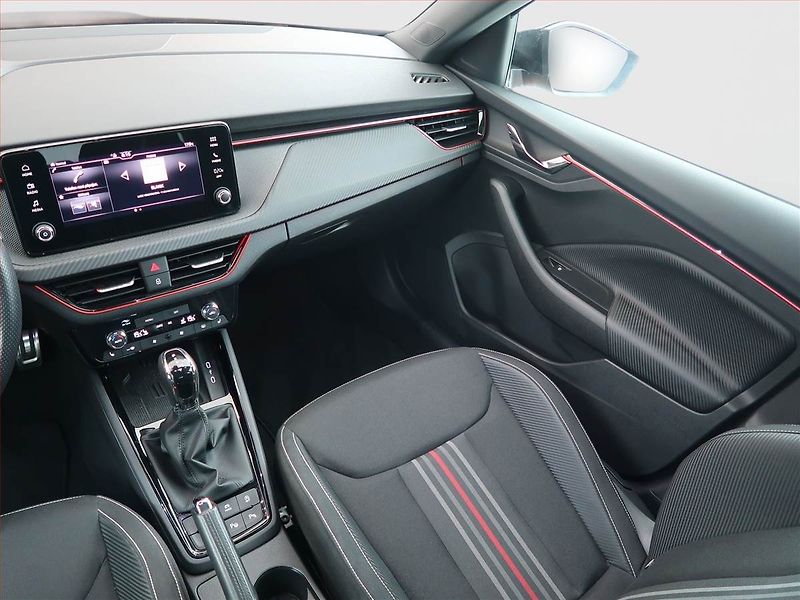 Škoda Kamiq (2024) 1.0 TSI - fotka 8 z 23