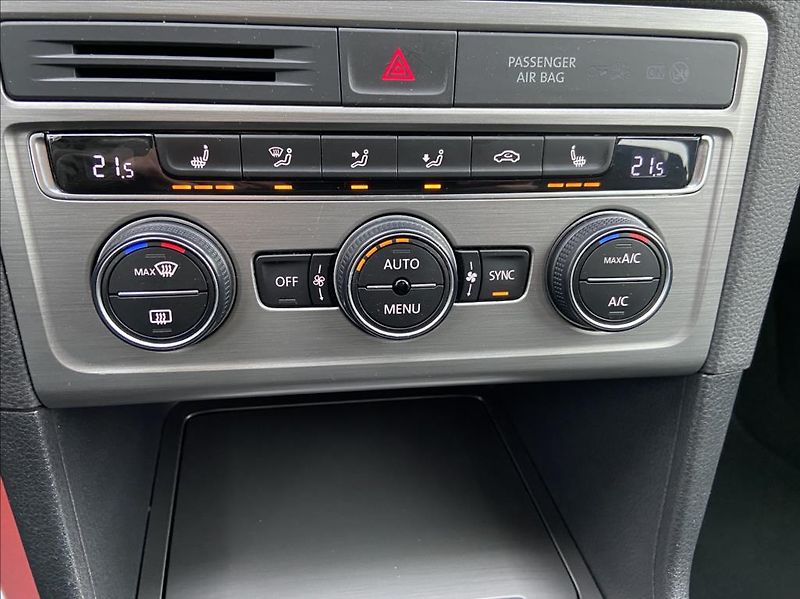 Volkswagen Golf Sportsvan 1,6 TDi 81kW  Serviska,Navigac - fotka 20 z 46