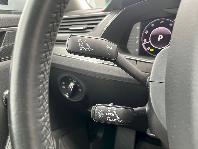 Škoda Superb (2019) 2.0 TDI 140kW Scout Combi 4x4 - fotka 16 z 29
