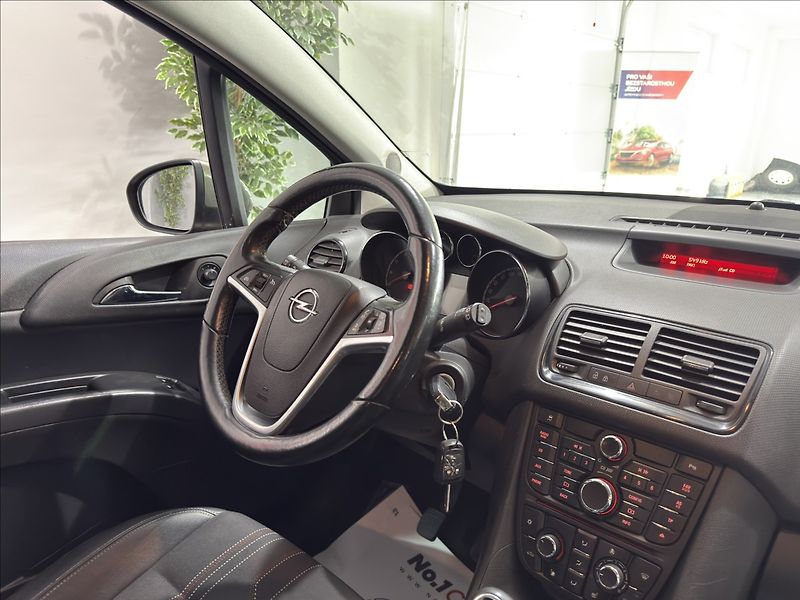 Opel Meriva 1,4   74 kW EDICE 150 1.MAJ - fotka 18 z 29