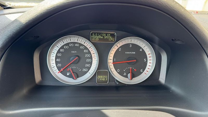 Volvo C70 Cabrio 2.0D4 130kw ČR původ - fotka 18 z 21