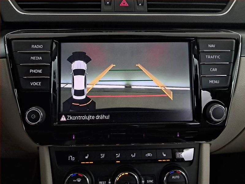 Škoda Superb (2015) Style Plus 1.4 TSI, Automat - fotka 20 z 22