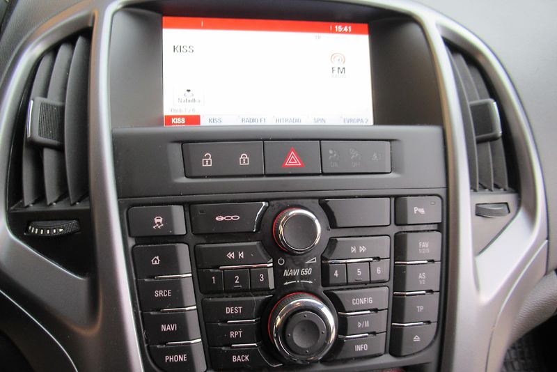 Opel Astra ST 1.6 CDTi KLIMA NAVI TAŽNÉ - fotka 12 z 23