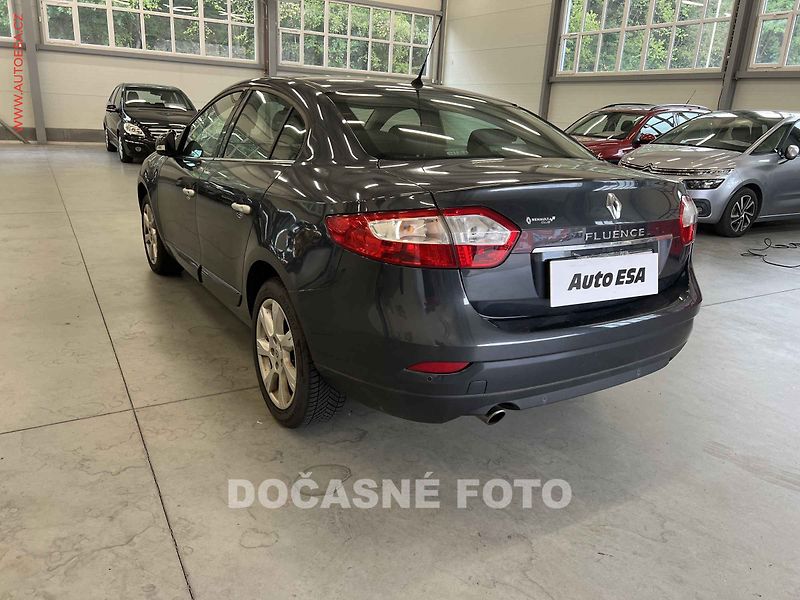 Renault Fluence (2012) 1.6i 16V, 2.maj,ČR, AC, temp - fotka 2 z 3