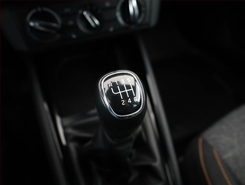 Škoda Kamiq (2021) Ambition 1.0 TSI, ČR,1.maj - fotka 10 z 16