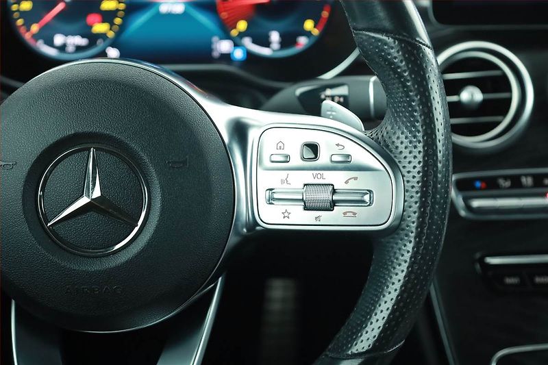 Mercedes-Benz Třídy C (2018) C 220 d - fotka 19 z 24