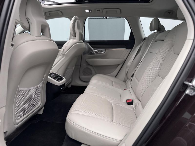 Volvo V90 CC D5 AWD POLESTAR REZERVACE - fotka 6 z 42