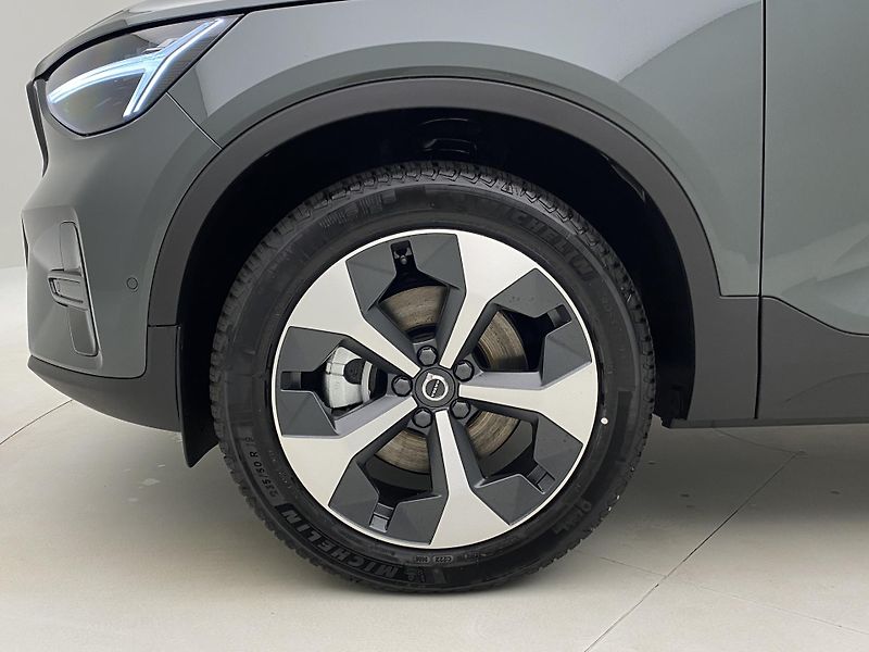 Volvo XC40 (2026) B3 AUT DARK ULTRA  - fotka 18 z 64