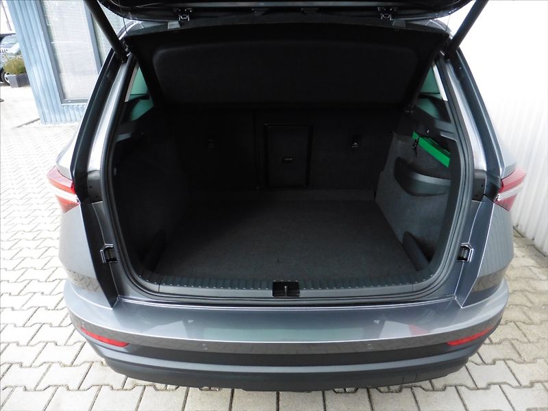 Škoda Karoq 2,0 TDi Style 4x4 DSG, nové ČR - fotka 8 z 24
