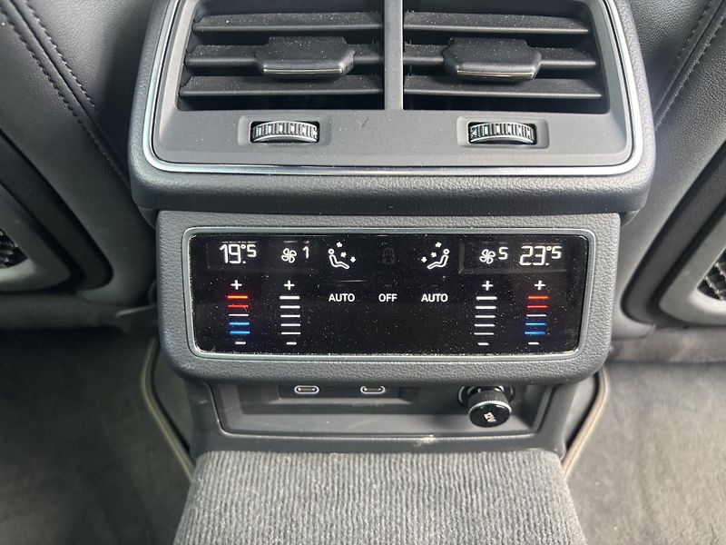 Audi A6 (2021) 45TDI, ČR, quattro, S line - fotka 15 z 17