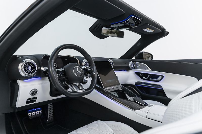 Mercedes-Benz SL 63 AMG*Karbon*Burmester*Masáž - fotka 7 z 41