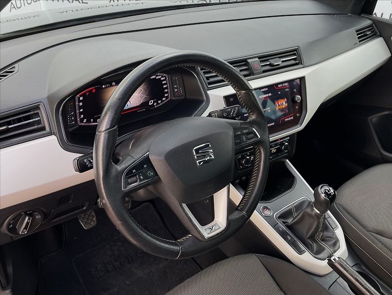 Seat Arona 1,0 TSi,Xcellence,STK do 2/28 - fotka 12 z 25