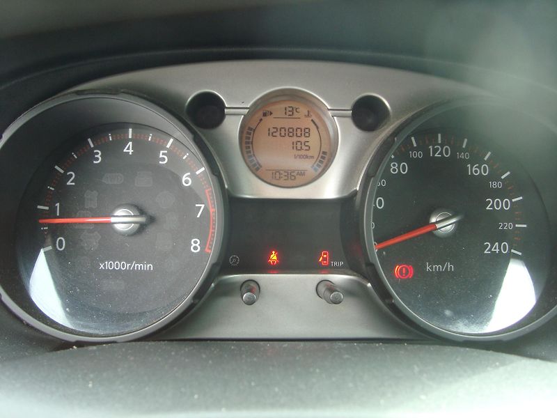 Nissan Qashqai (2007) 2,0  - fotka 12 z 15