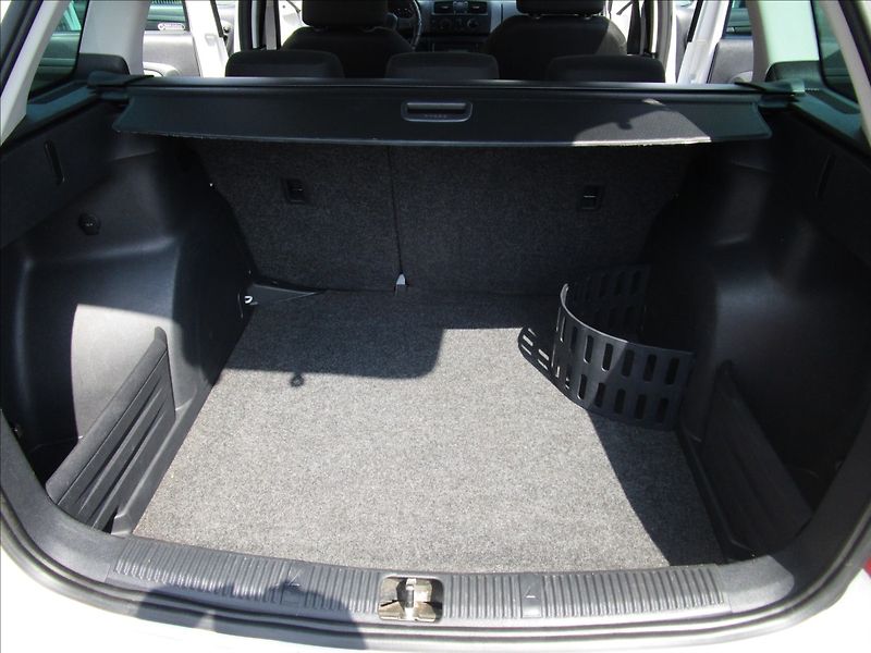 Škoda Fabia Combi 1.2i 12V Ambiente, Klima - fotka 32 z 41